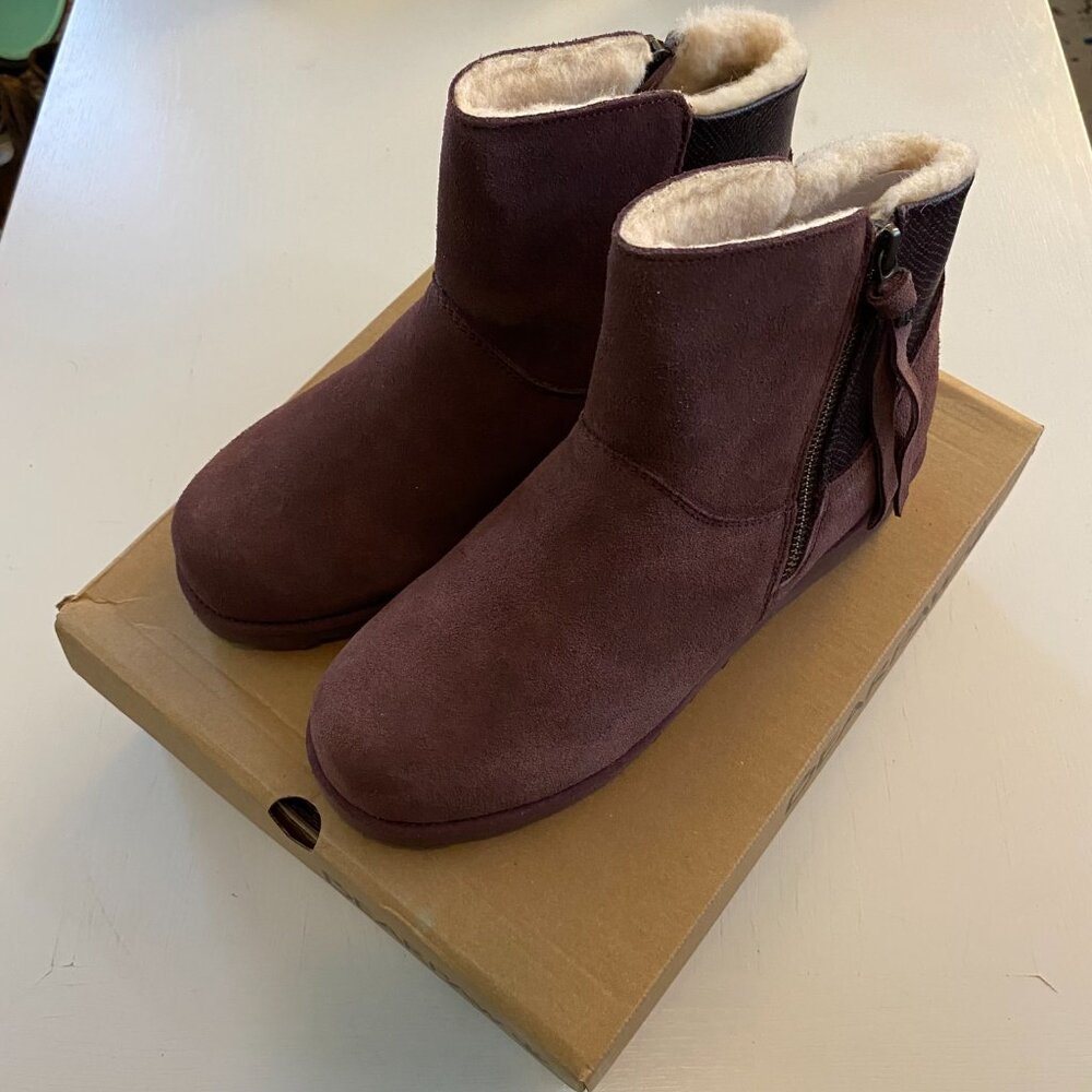 NIB BEARPAW Stacey Ankle Zip Up Suede Leather Shearling NeverWet Boot 8